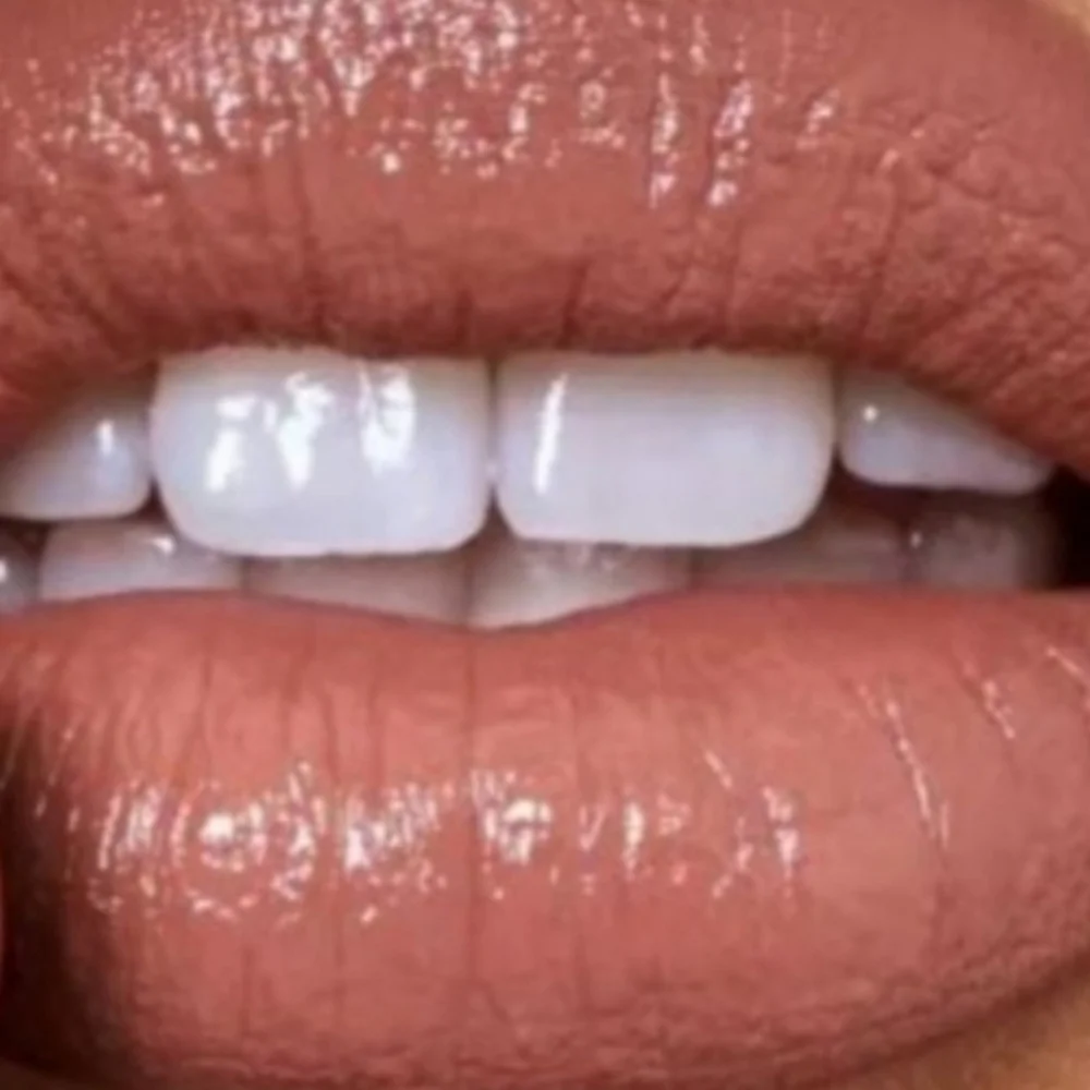 MAC Cosmetics Lookin Like Wealth Special Edition Lipstick